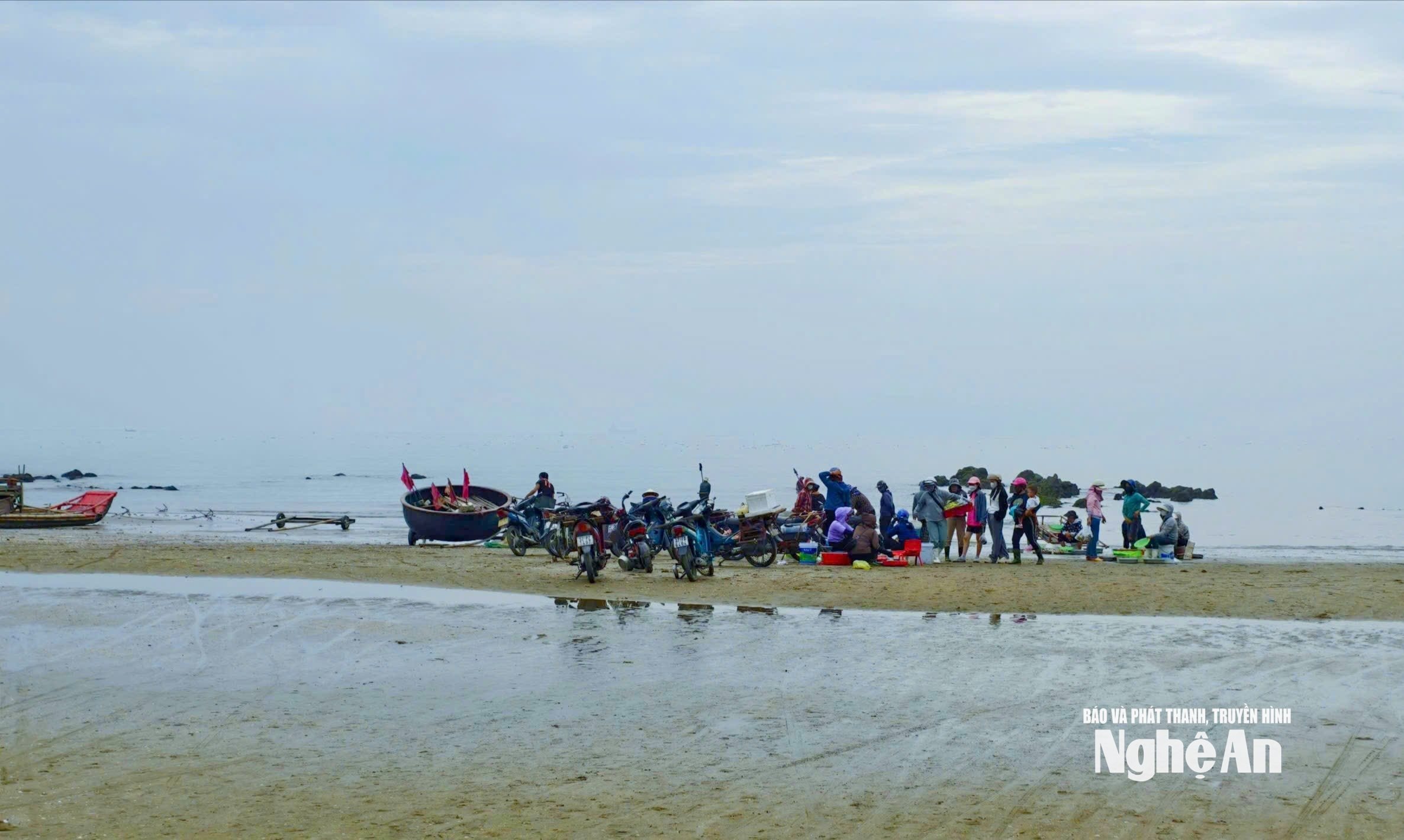 Trh s košovými loděmi. Foto: Diep Thanh211