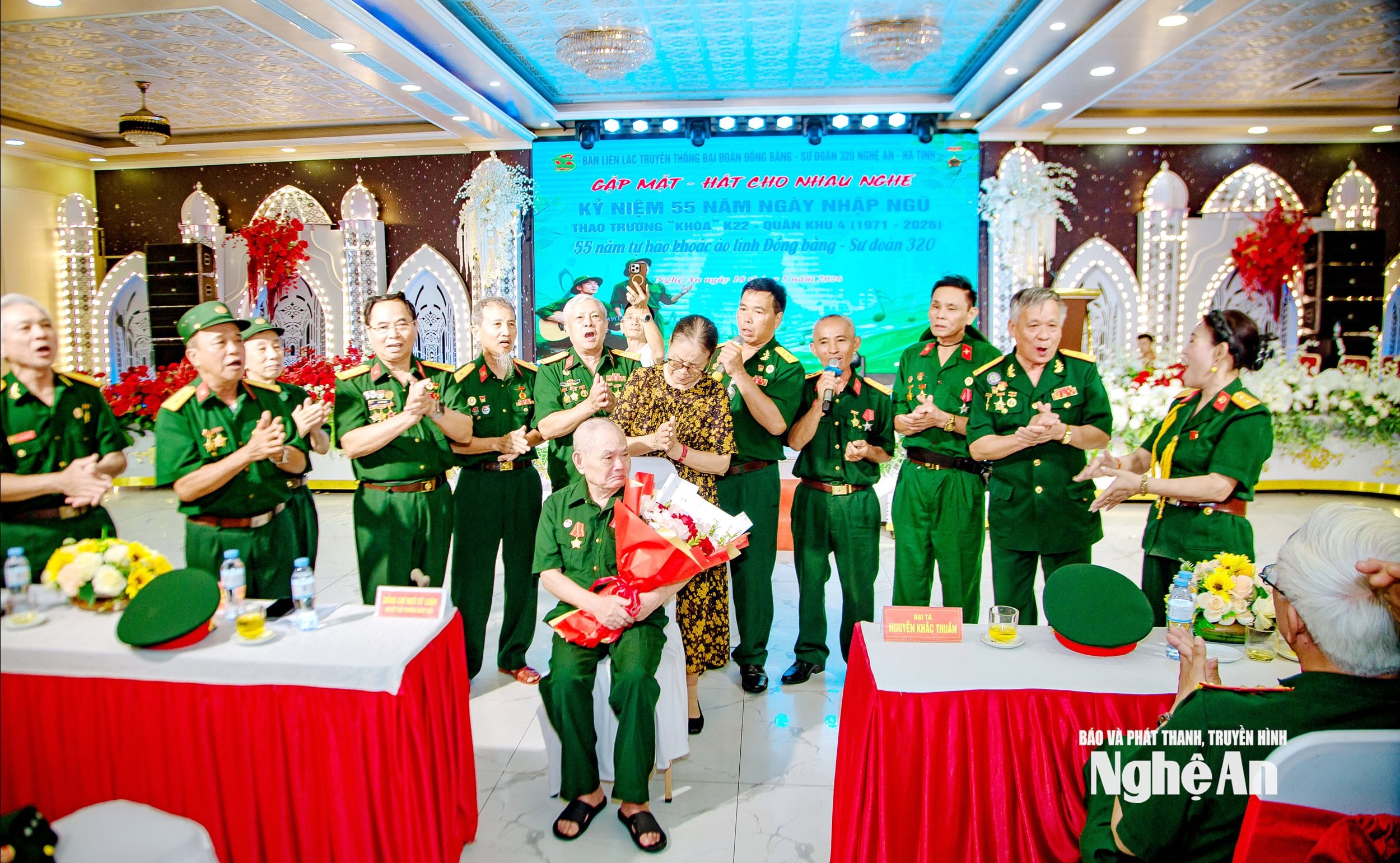 tang-hoa-thu-truong-04b8