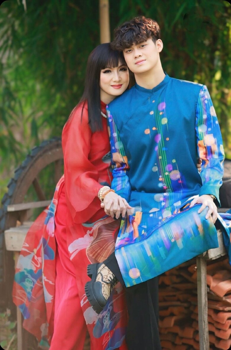 Quý tử điển trai của diễn viên Hiền Mai.