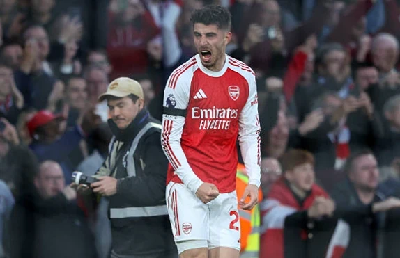 Kai Havertz ăn mừng bàn thắng quan trọng giúp Arsenal giành 3 điểm.