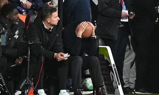 Trận hòa của Man City giúp Arsenal chính thức lên ngôi vô địch Ngoại hạng Anh.