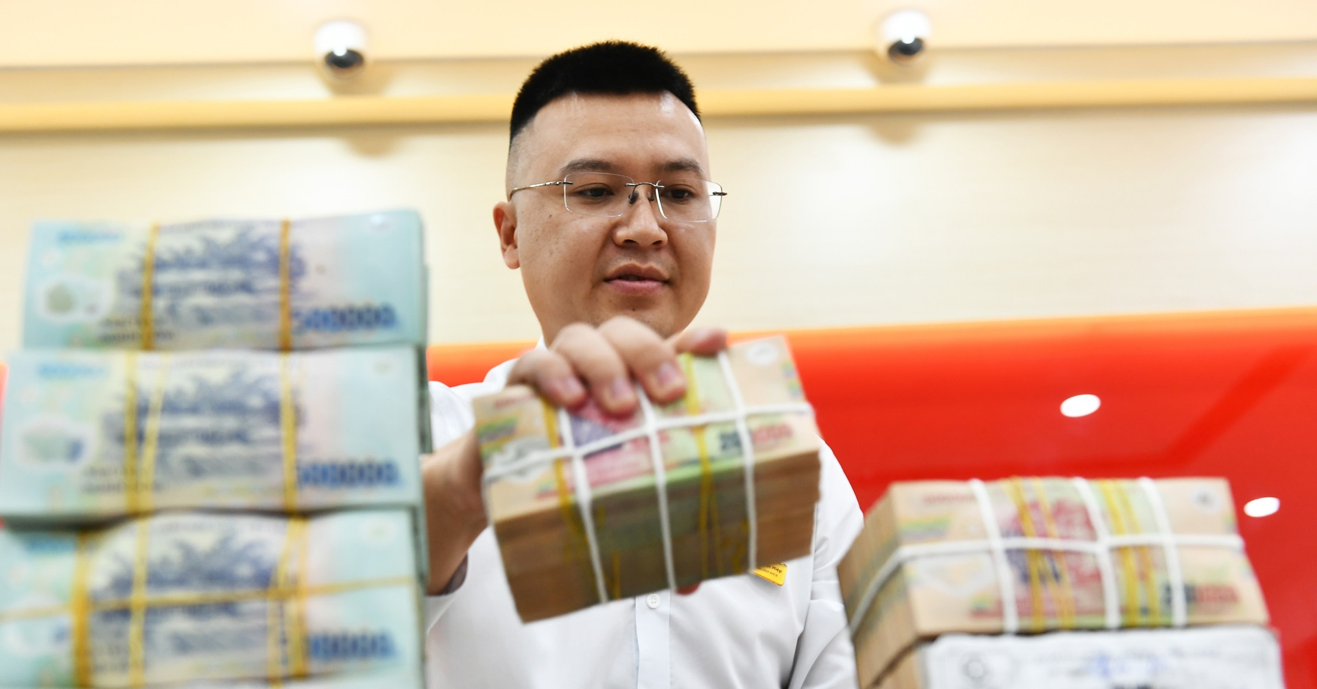 Lãi suất ACB giảm mạnh Lãi suất ngân hàng hôm nay 21/5/2026 ghi nhận ACB giảm sâu lãi suất kỳ hạn 6-12 tháng