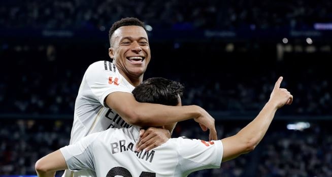 Kylian Mbappe ghi bàn thắng thứ 3 cho Real Madrid