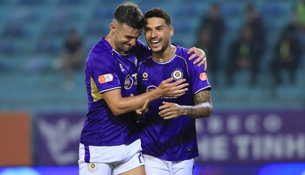 Hà Nội FC giành chiến thắng kịch tính 2-1 trước Nam Định tại vòng 24 V.League.