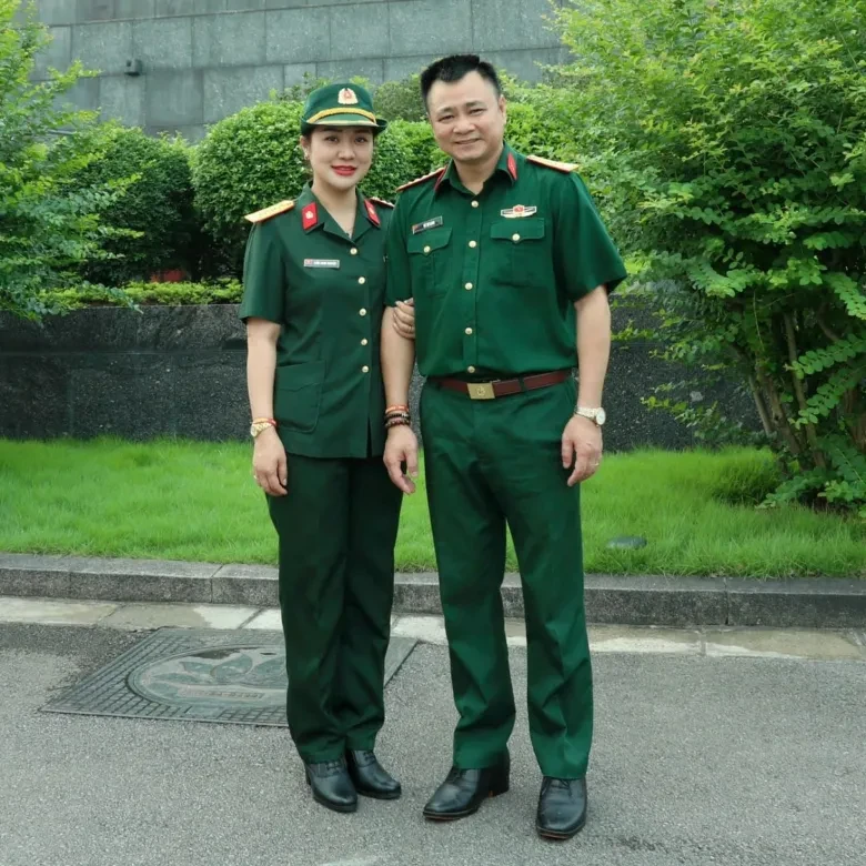 NSND Tự Long biết ơn khi vợ quán xuyên việc nhà, chăm con khéo léo.