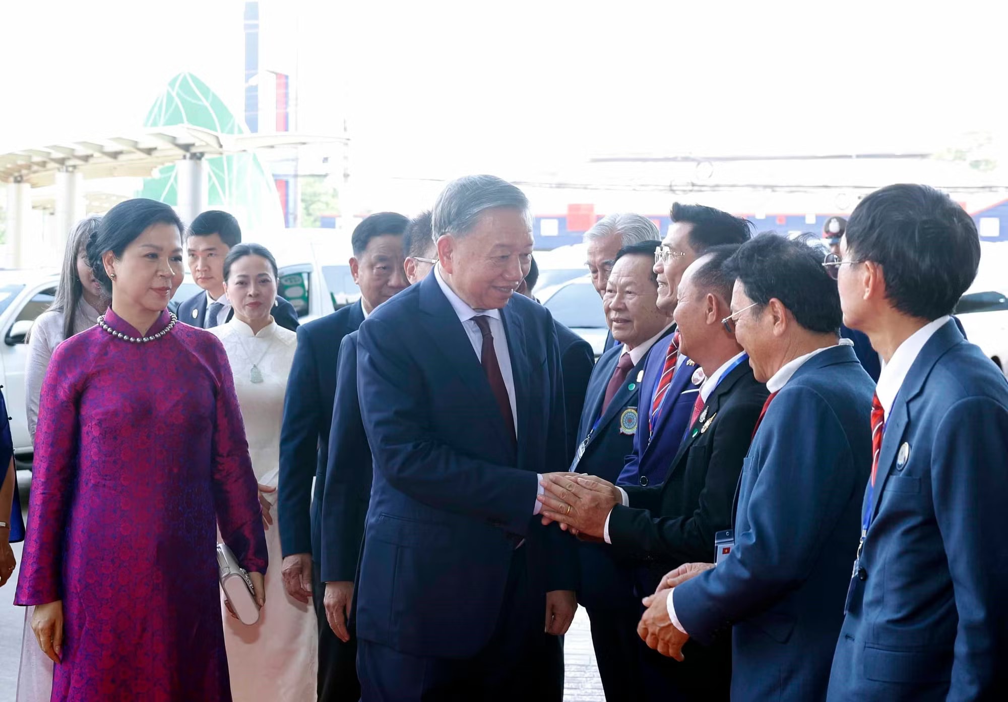 Tổng Bí thư, Chủ tịch nước Tô Lâm gặp gỡ cộng đồng người Việt Nam tại Thái Lan