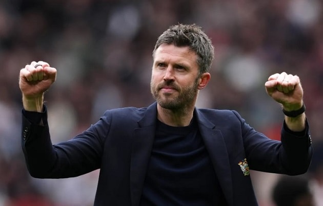 Michael Carrick đưa Manchester United trở lại Champions League