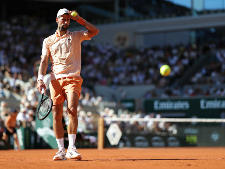 Với chiến thắng mới nhất, Djokovic phá thêm 1 kỷ lục của Federer
