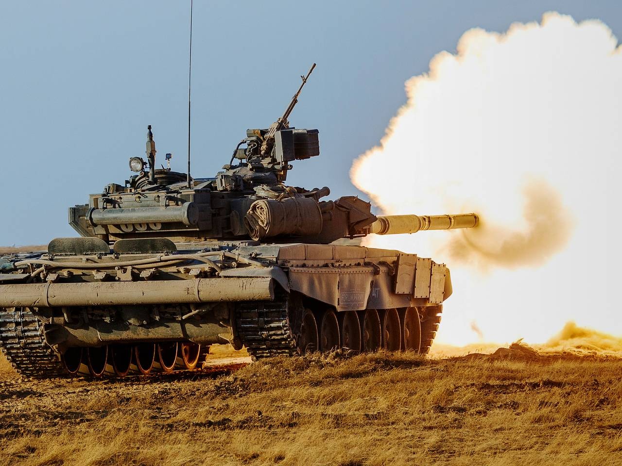 Hệ thống xe tăng T-90 của quân đội Ấn Độ trong đợt huấn luyện