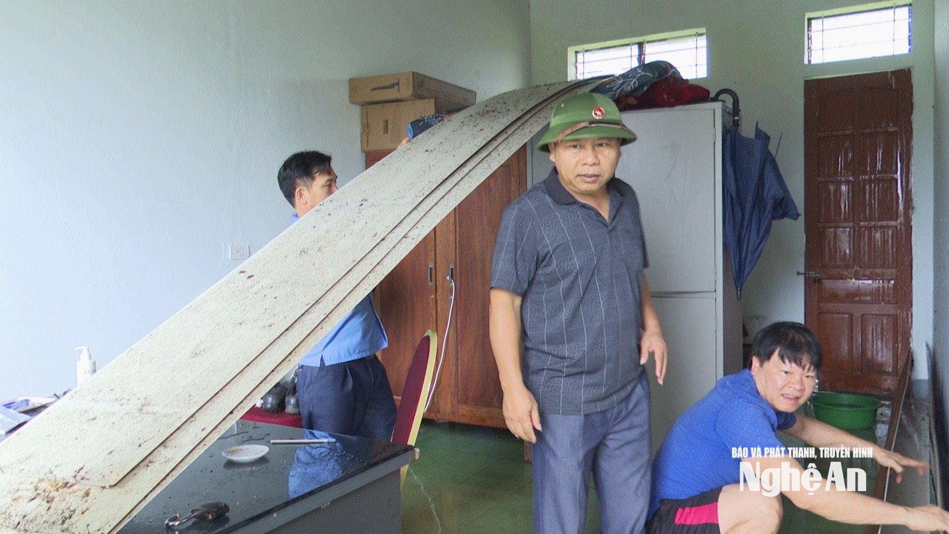  trần nhà