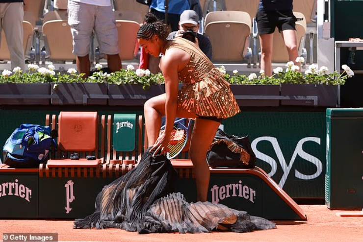 Cận cảnh trang phục thi đấu của Naomi Osaka
