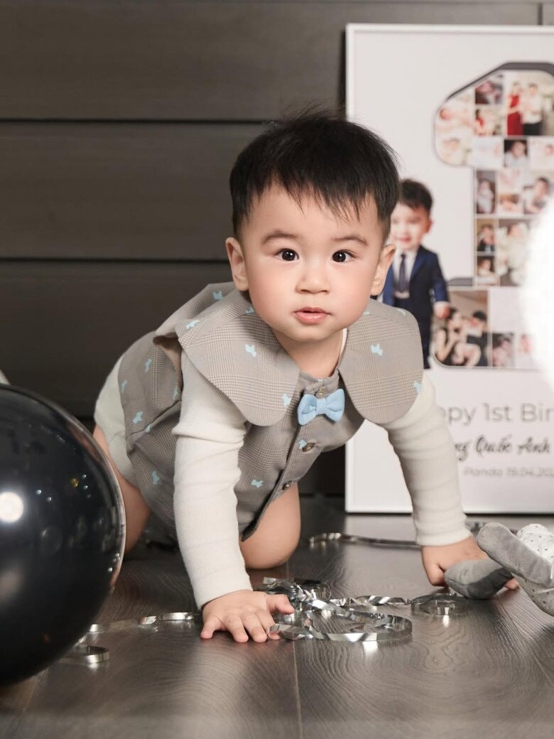 Quý tử của Mai Ngọc phát triển vượt trội nhờ được mẹ chăm sóc khéo léo.