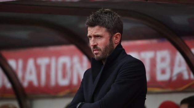 Huấn luyện viên Michael Carrick trên băng ghế chỉ đạo Manchester United