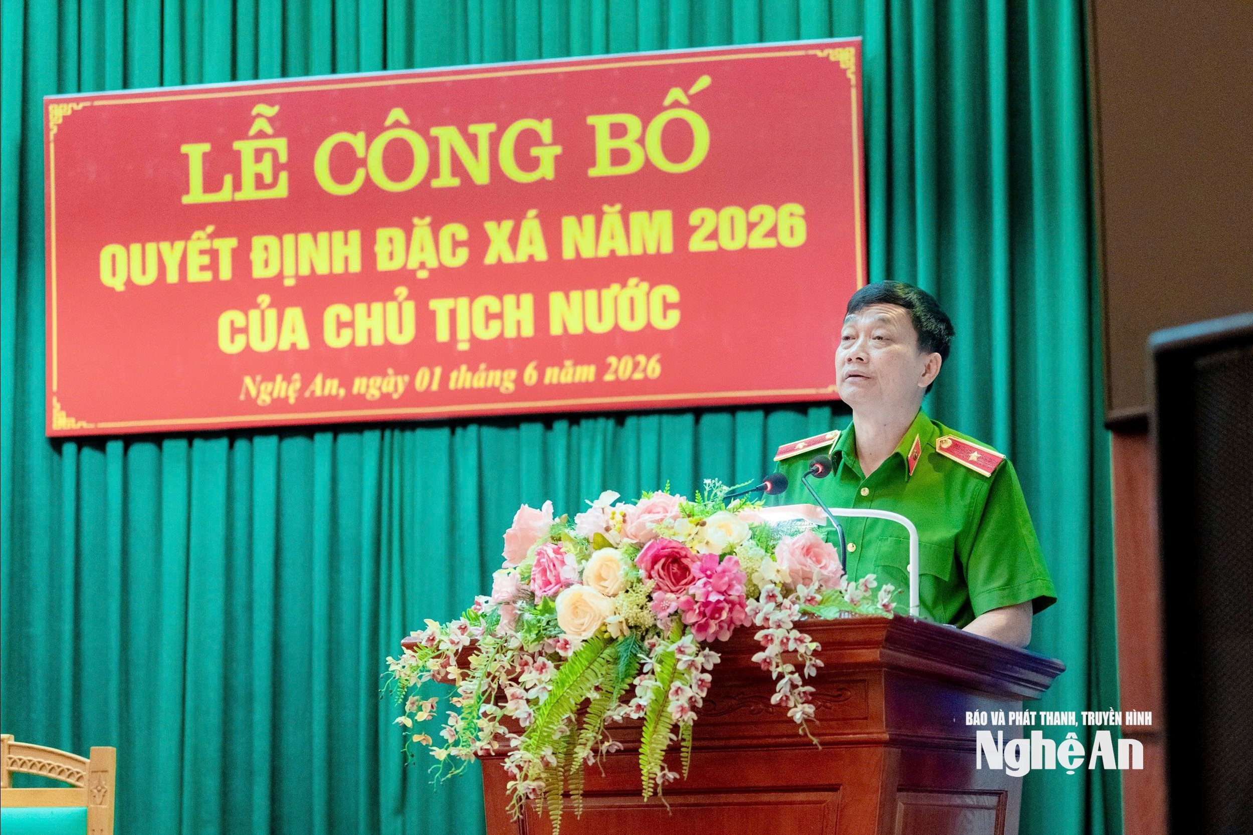 Thiếu tướng Nguyễn Mạnh Hùng, Phó Cục trưởng Cục Cảnh sát quản lý hành chính về trật tự xã hội, Ủy viên Ban Chỉ đạo đặc xá Bộ Công an phát biểu tại lễ công bố Quyết định đặc xá. Ảnh: P.V