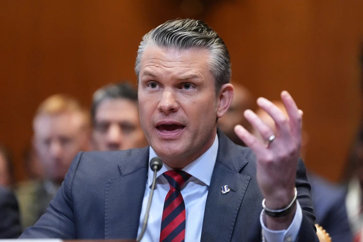 Bộ trưởng Chiến tranh Mỹ Pete Hegseth phát biểu về năng lực công nghiệp quốc phòng.