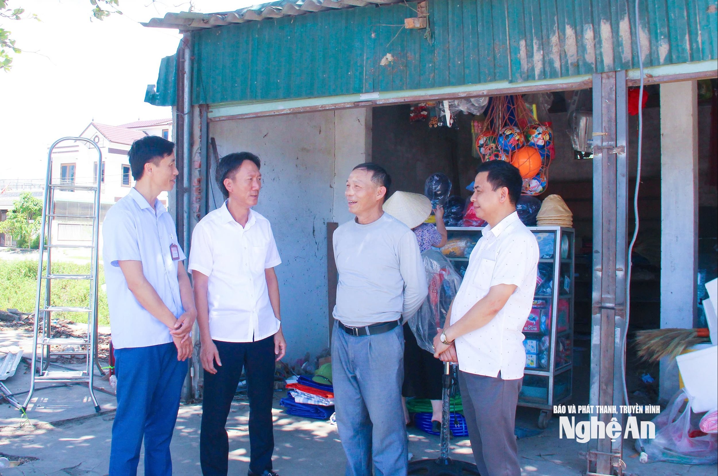 bna_-lanh-dao-xa-hung-nguyen-nam.jpg