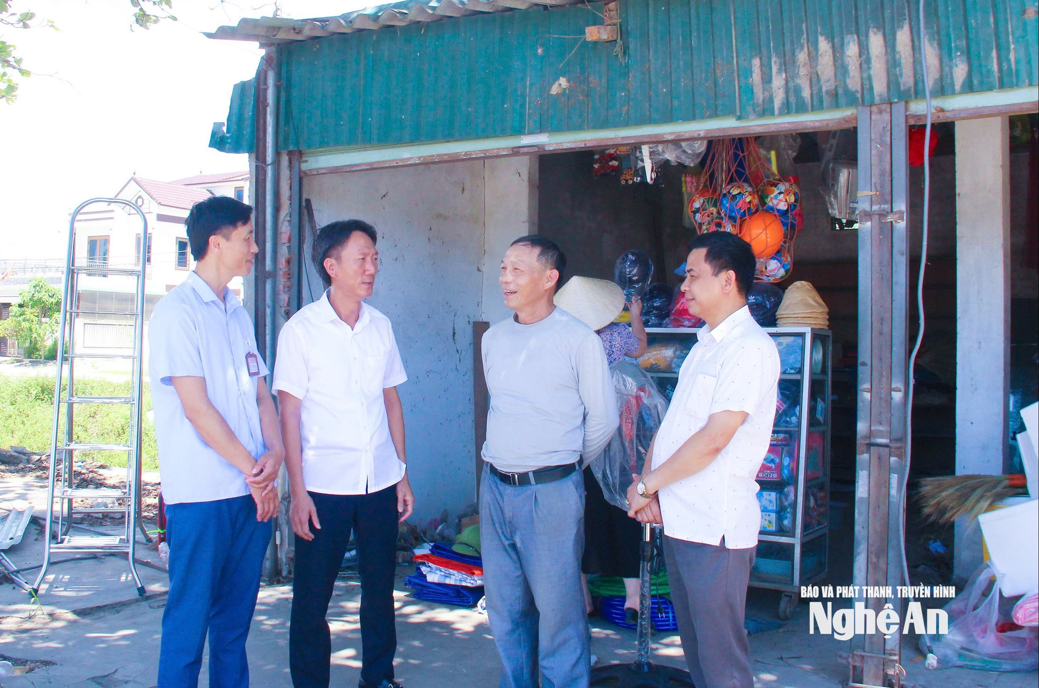 bna_-lanh-dao-xa-hung-nguyen-nam.jpg