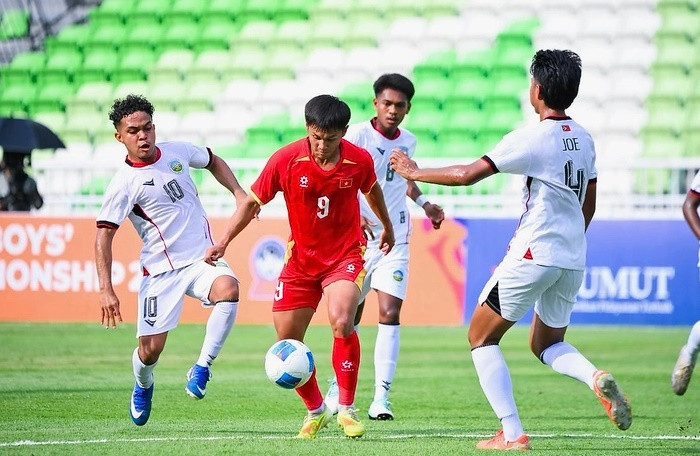 Hoàng Công Hậu ăn mừng bàn thắng trong trận đấu giữa U19 Việt Nam và U19 Timor Leste.