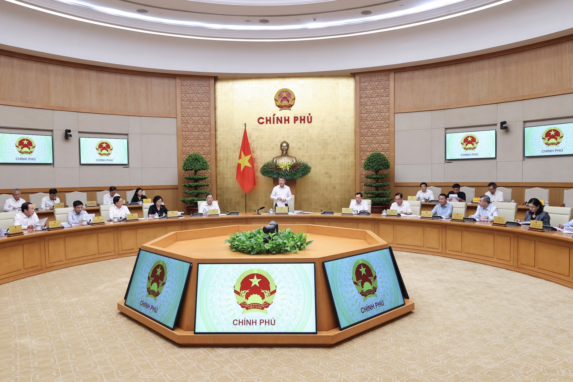 Thủ tướng Lê Minh Hưng chủ trì phiên họp Chính phủ thường kỳ tháng 5/2026- Ảnh 1.