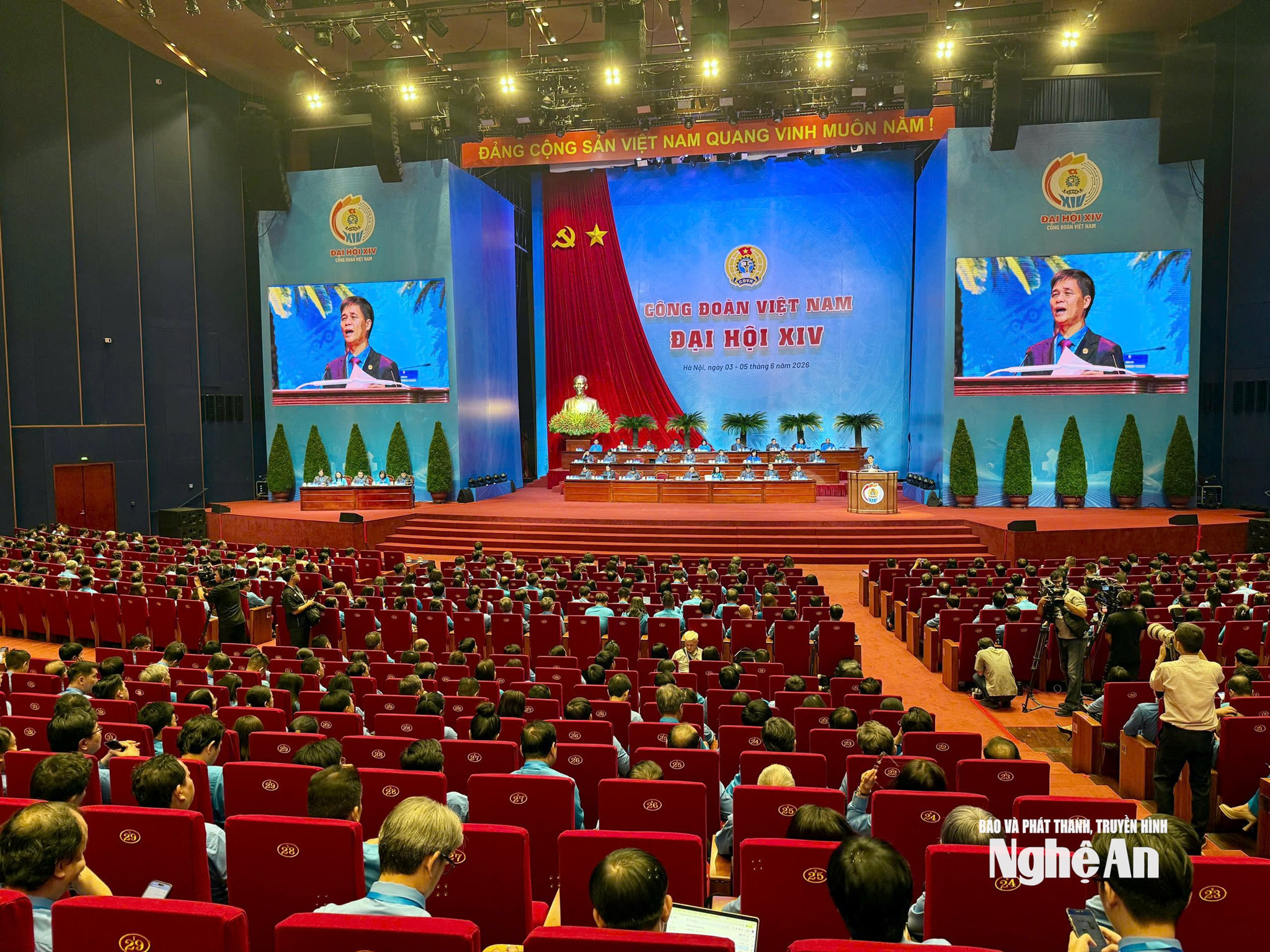 z7895318102609_711e7ca4c2d1b72fcf46a97128125bd7_watermarked.jpg