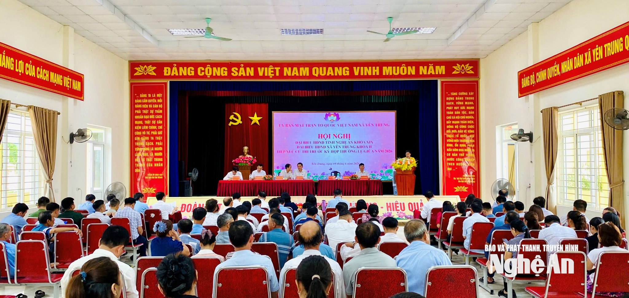 bna_-toan-canh-hoi-nghi-tiep-xuc-cu-tri-xa-yen-trung.-anh-thanh-trung.jpg