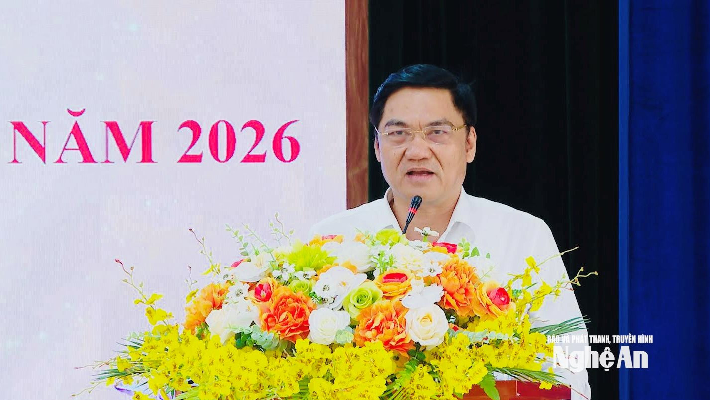 bna_pho-bi-thu-thuong-truc-tinh-uy-chu-tich-hdnd-tinh-hoang-nghia-hieu-chi-dao-giai-quyet-mot-so-kien-nghi-cua-cu-tri-xa-yen-trung.jpg
