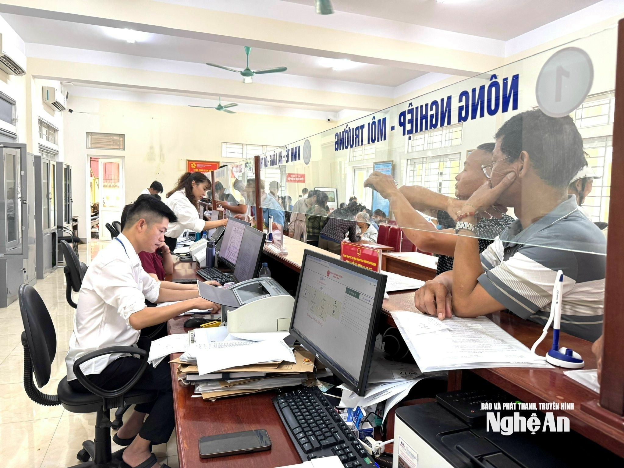 bna_tv-57adbda3b3fb261bbb730738e906ffb5.jpg