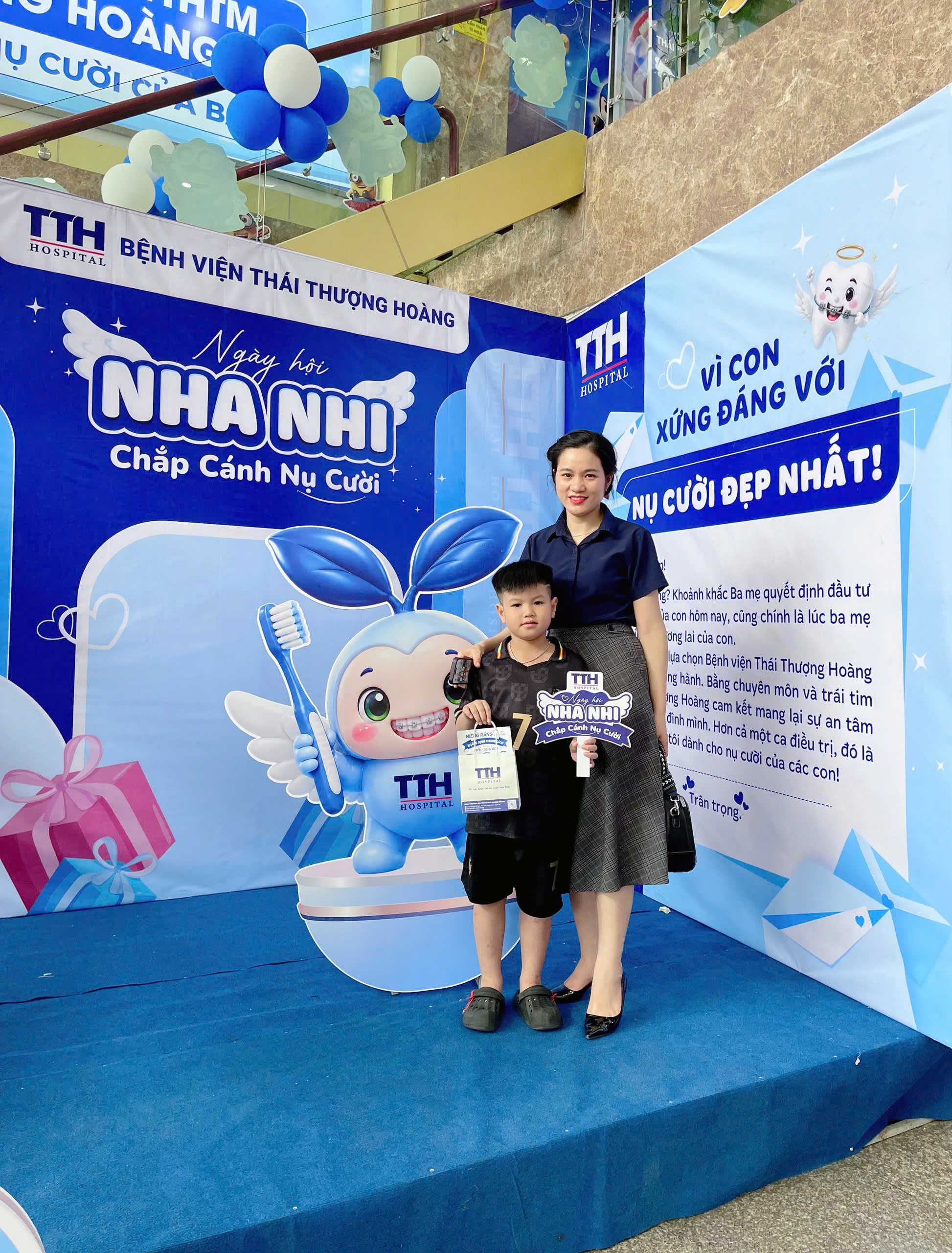 Ảnh mẹ bé check in