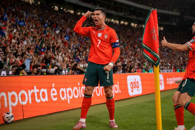 Siêu sao Cristiano Ronaldo vẫn là đầu tàu của tuyển Bồ Đào Nha tại kỳ World Cup thứ 6.