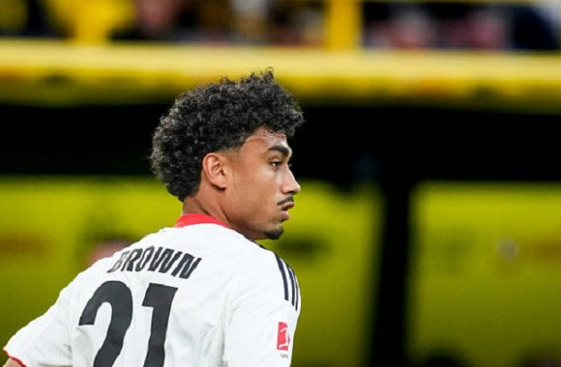 Nathaniel Brown muốn làm việc với HLV Vincent Kompany tại Bayern Munich.