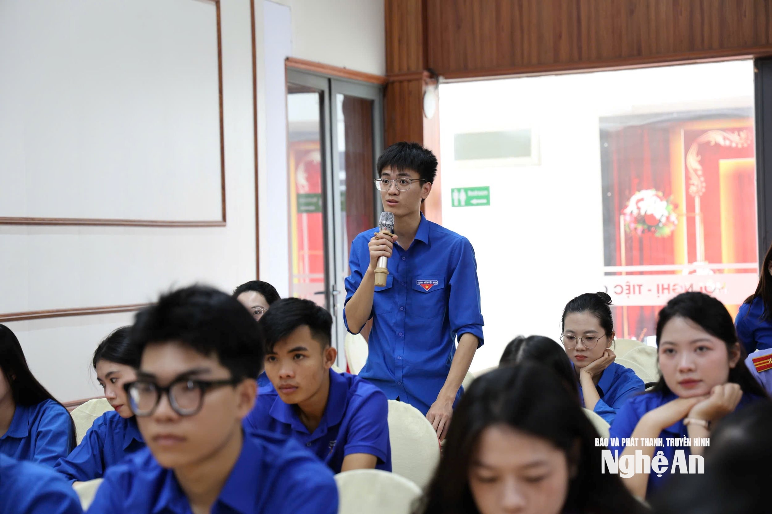 anh 4