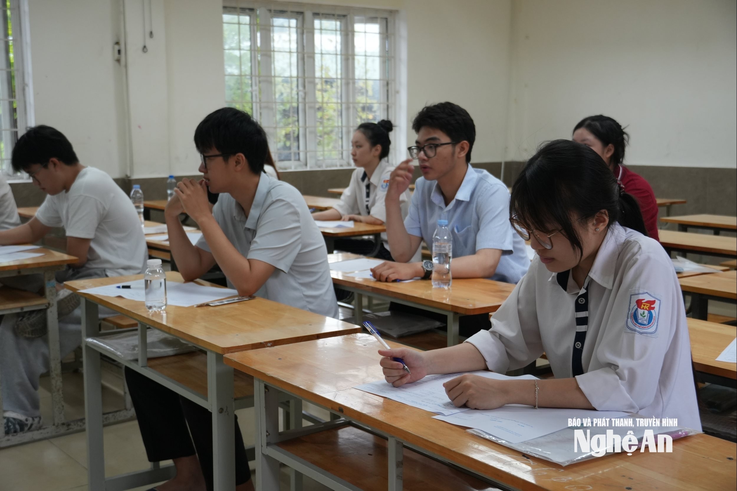 bna_anh-my-ha32-9fde738c884318d25244d7aa77b0ef83.jpg