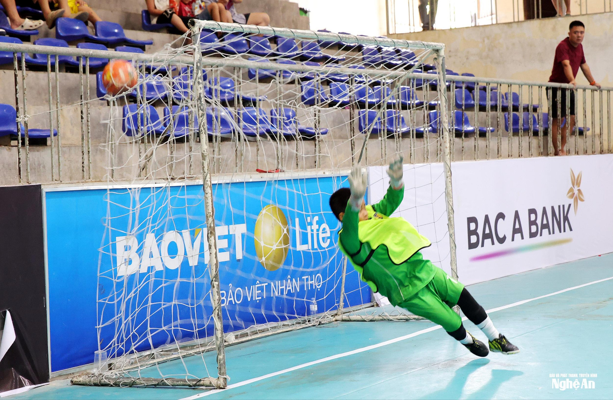bna_cua-lo5-98bda0784e85ecb4c5e785f1dc451b5e(1).jpg