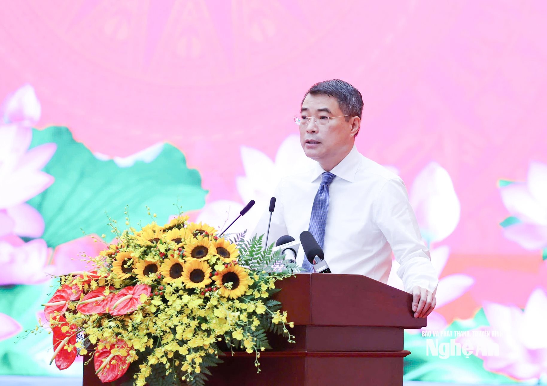 Thủ tướng Chính phủ Lê Minh Hưng phát động phong trào thi đua 
