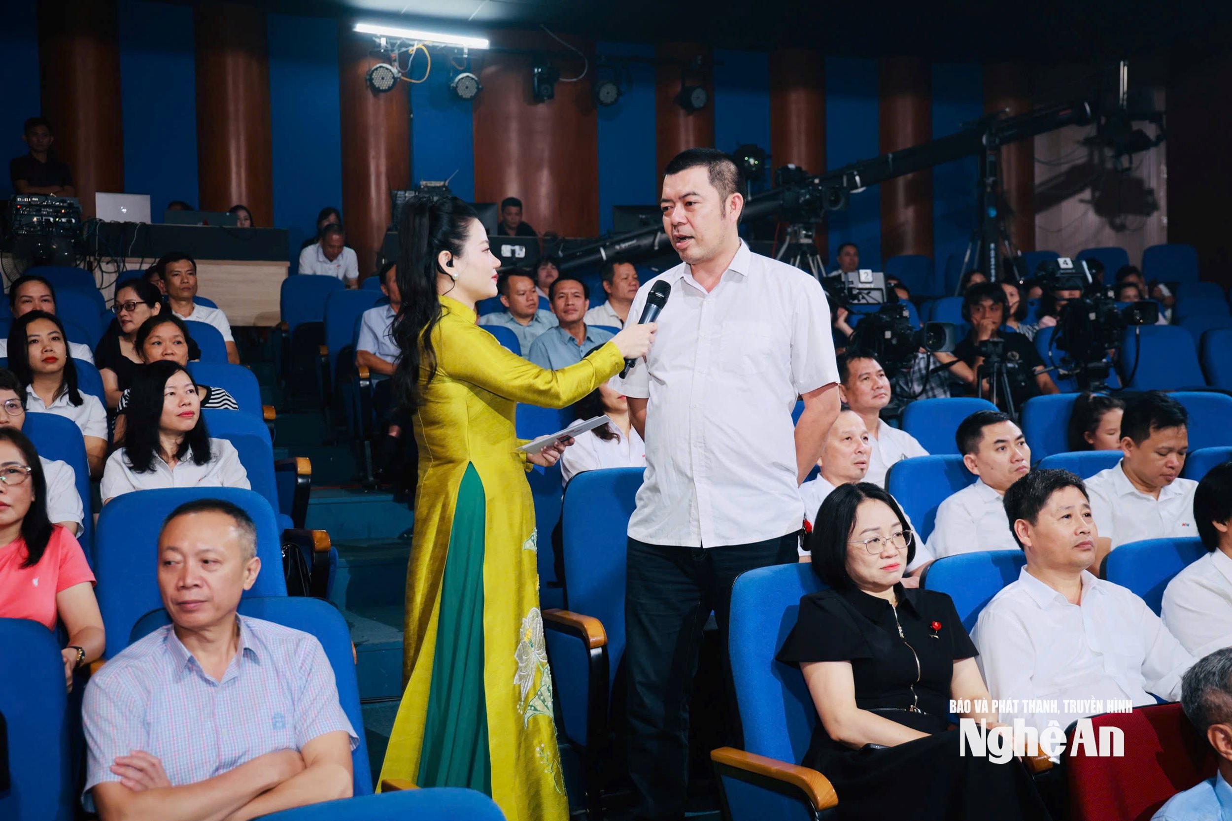 Dẫn chương trình