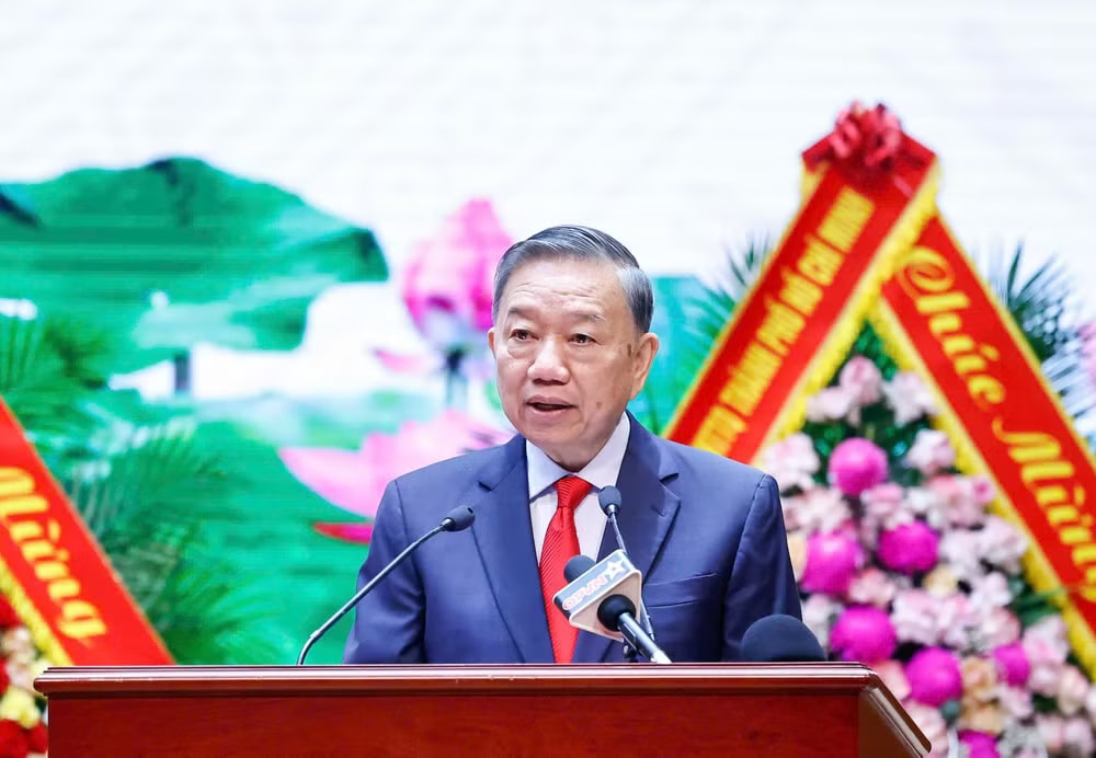 Tổng Bí thư, Chủ tịch nước Tô Lâm, Bí thư Quân ủy Trung ương phát biểu chỉ đạo Đại hội. z7945162636190-bf4945e95fe71dd35fa4cb7b651d15e9-1.jpg