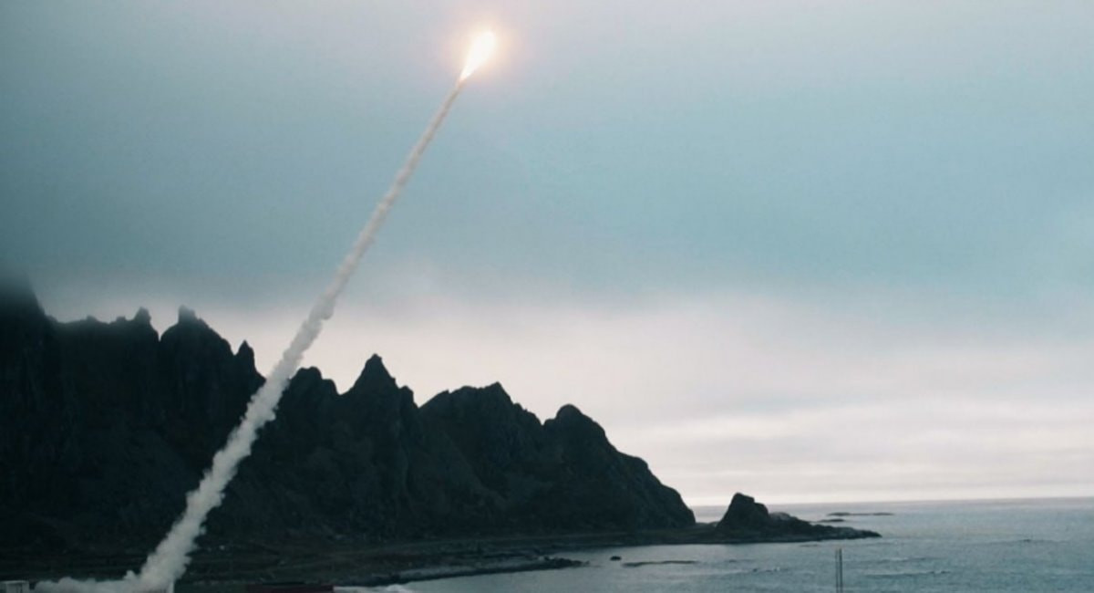 Vụ phóng thử GLSDB từ bệ phóng M142 HIMARS tại Na Uy