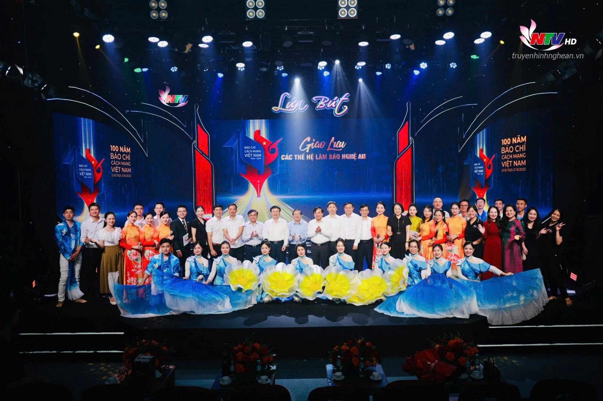 Cac the he lam bao