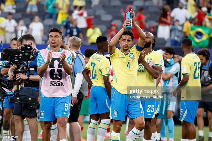 Brazil chưa thể giành chiến thắng sau lượt trận ra quân