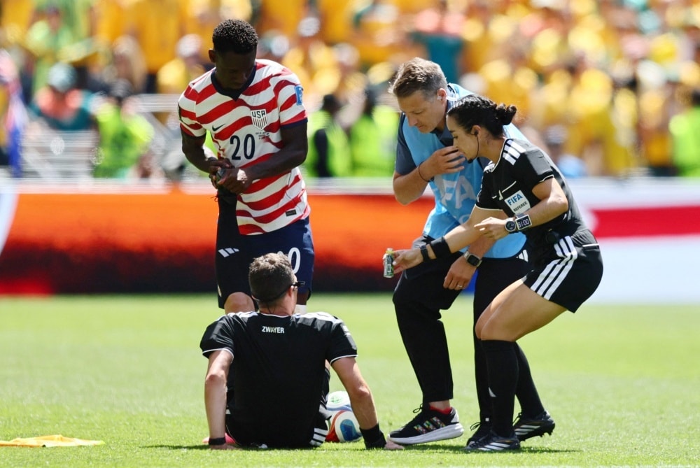 Referee Felix Zwayer caused a sensation and secured the US team's  qualification for the 2026 World Cup.