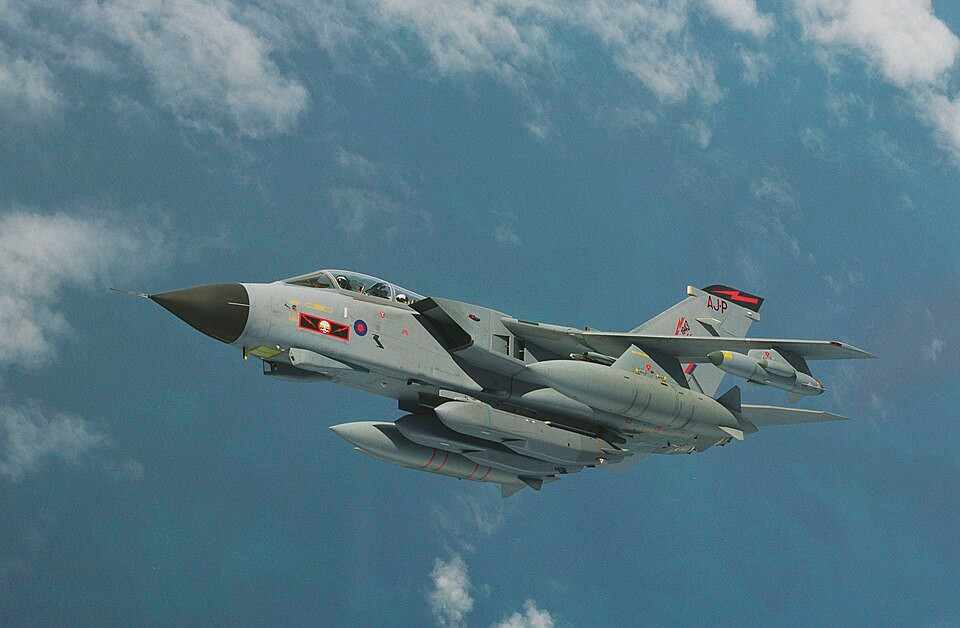 Tên lửa Storm Shadow trên tiêm kích Tornado GR4