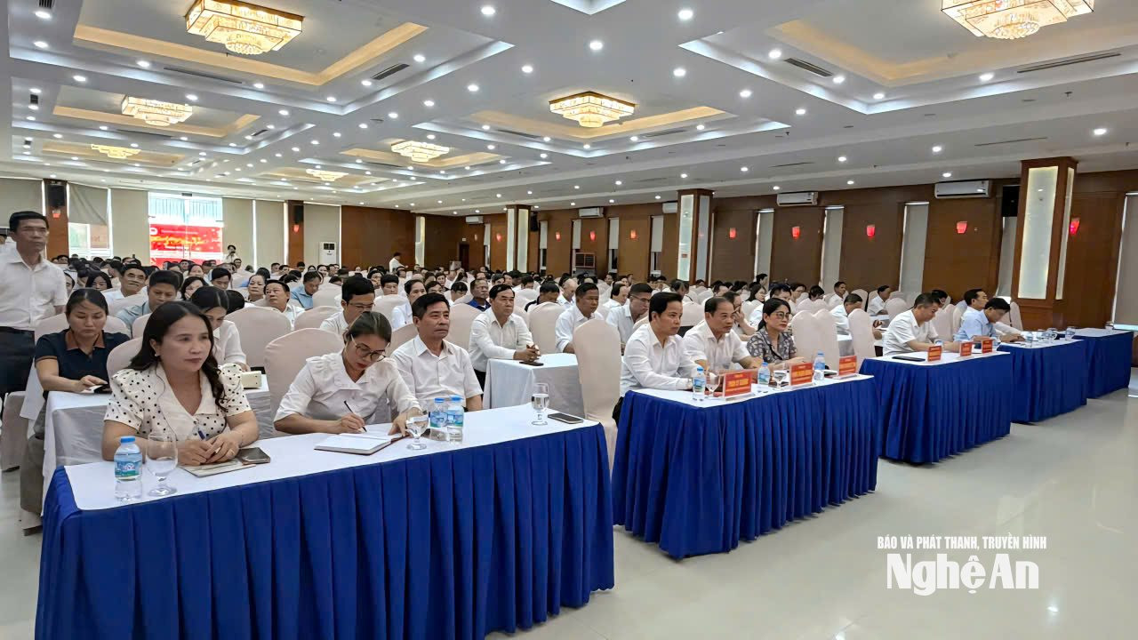  Các hội thẩm tham dự hội nghị tập huấn