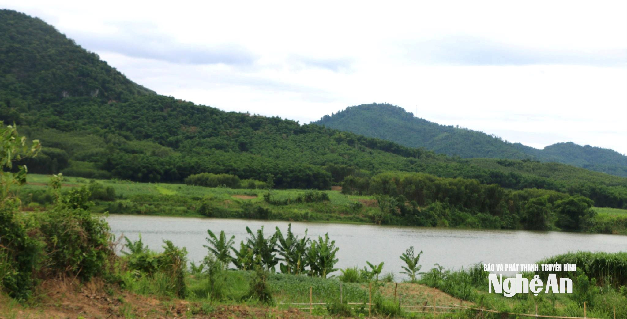 Một góc khung cảnh bản Boong, xã Châu Khê. Ảnh KL