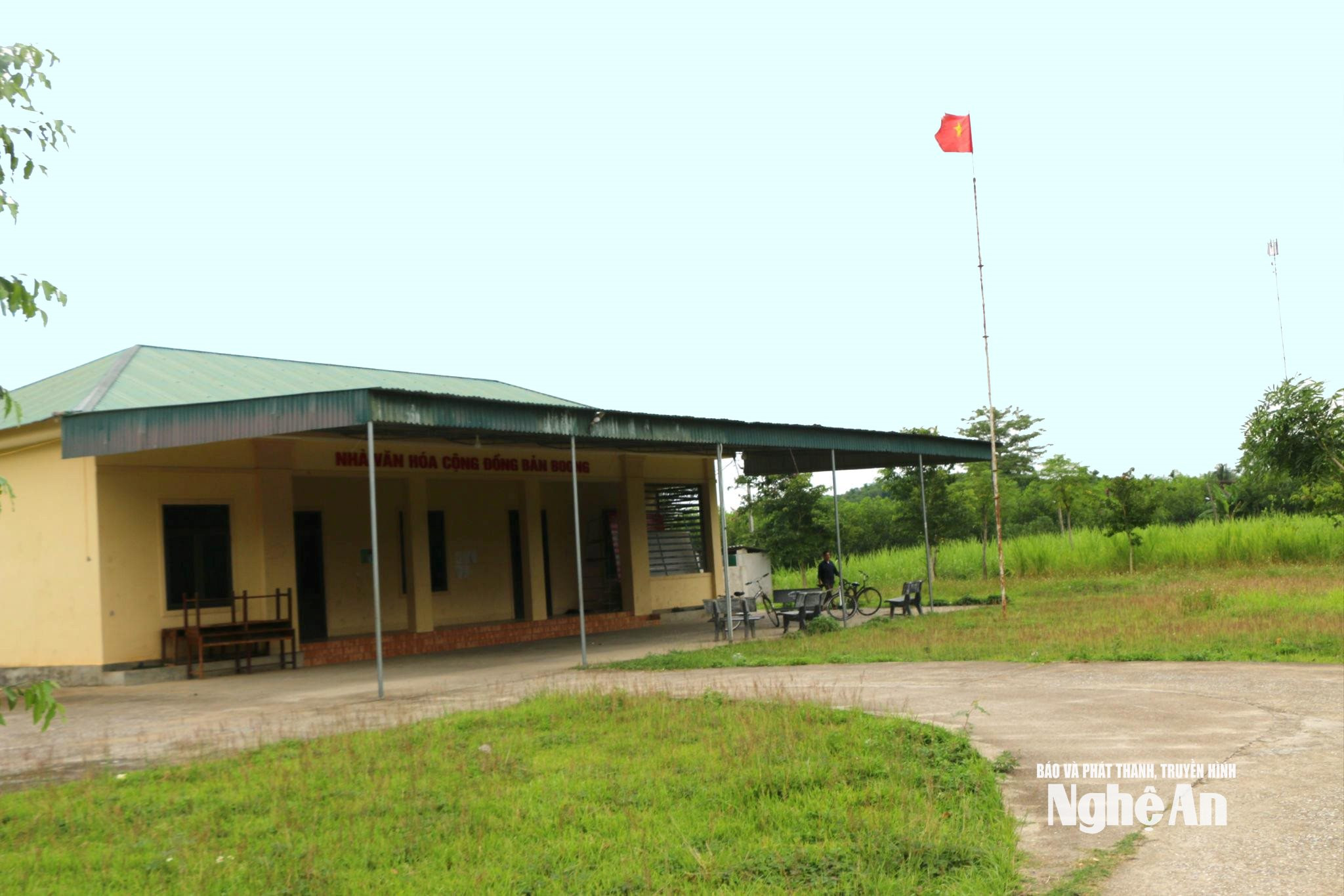 Nhà văn hoá cộng đồng bản Boong. Ảnh; KL