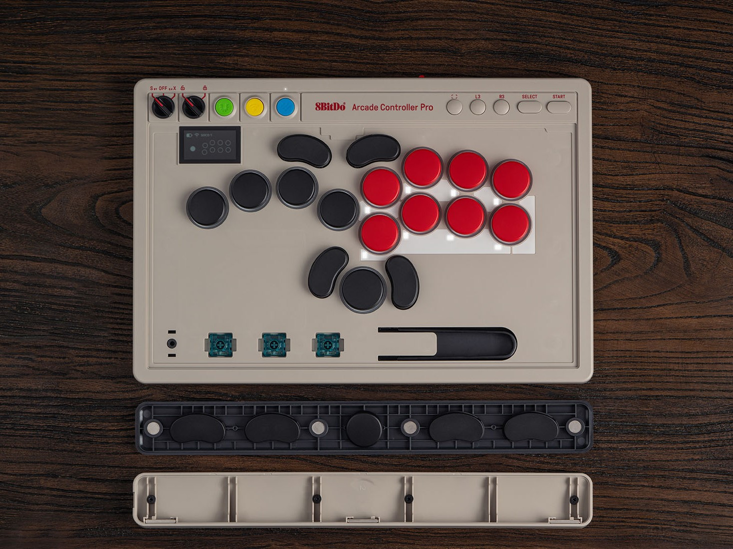 The 8BitDo Arcade Controller can be easily customized.