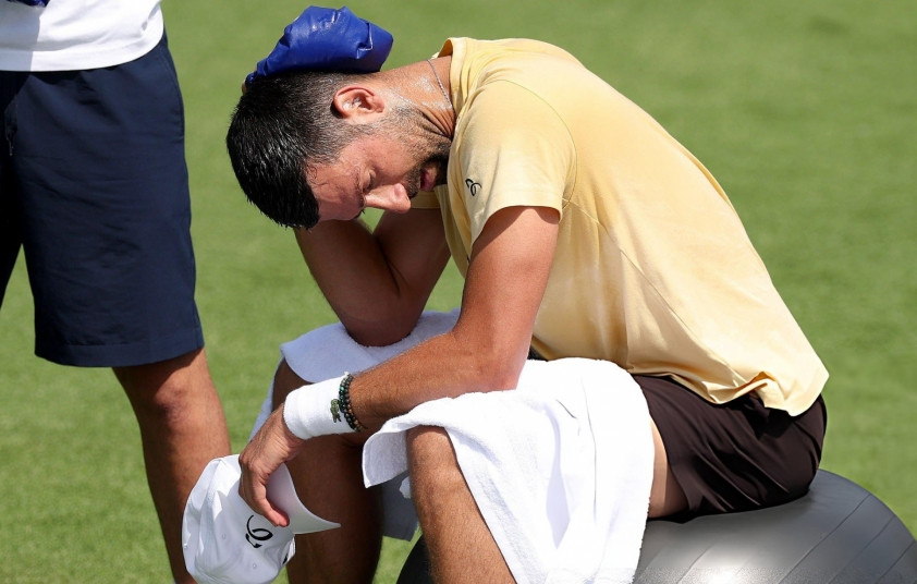 Novak Djokovic is training for Wimbledon 2026 with many concerns about his physical condition.
