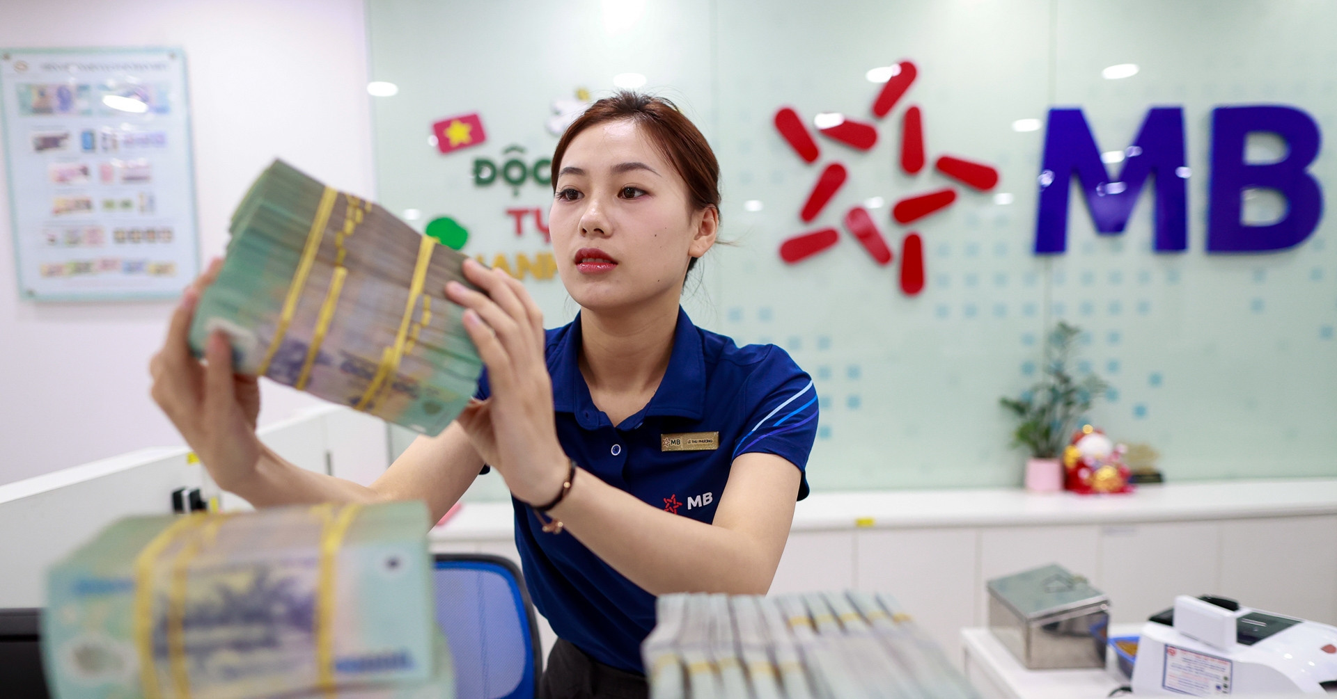 Biểu đồ lãi suất ngân hàng giảm mạnh tại MB ngày 26/6/2026