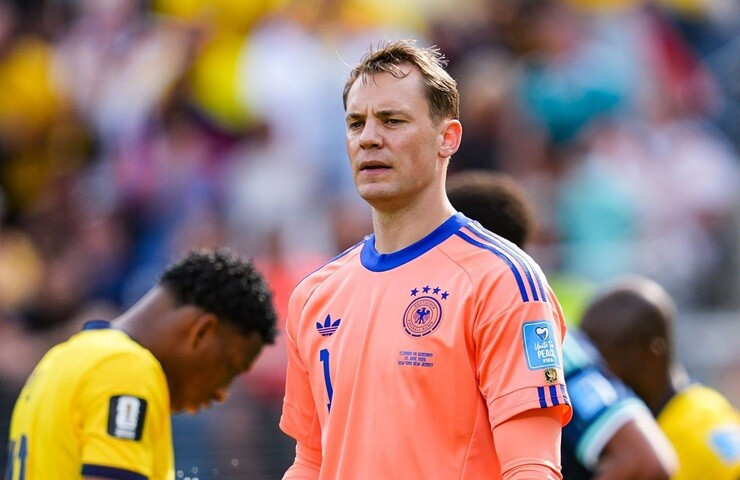Neuer có màn trình diễn đáng quên
