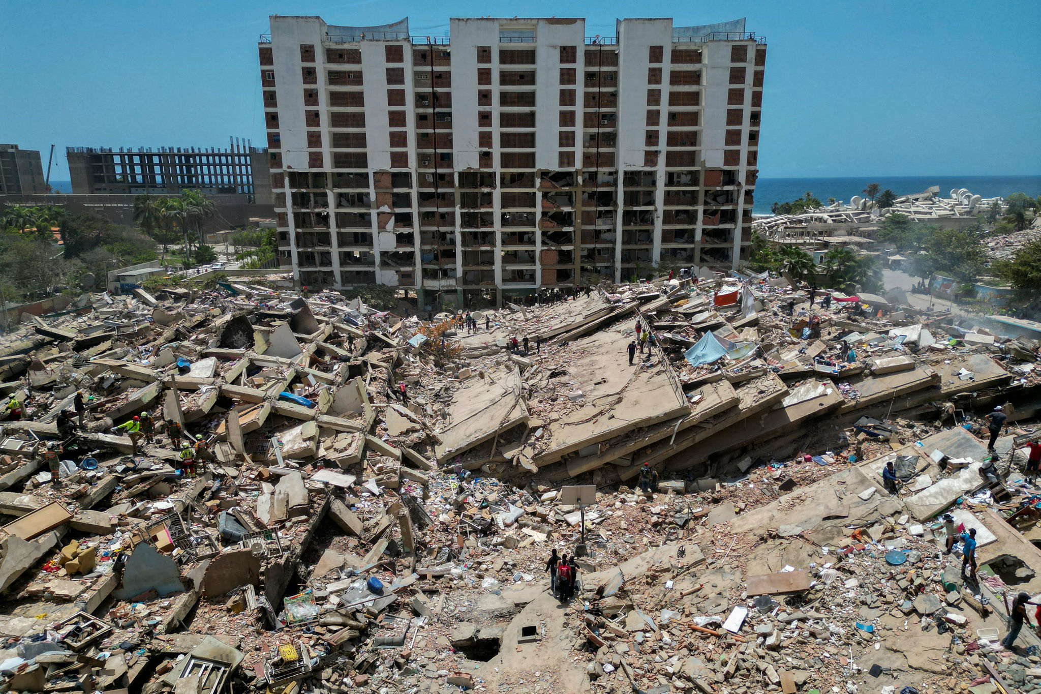 afp__20260627__b8jj7hz__v2__highres__topshotvenezuelaearthquake.jpg