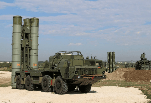 Tổ hợp tên lửa phòng không S-400 Triumf